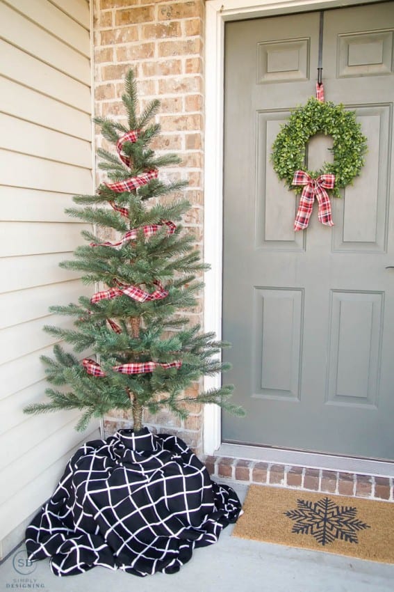 Simple Christmas Front Porch Decorations with Farmhouse Christmas Tree