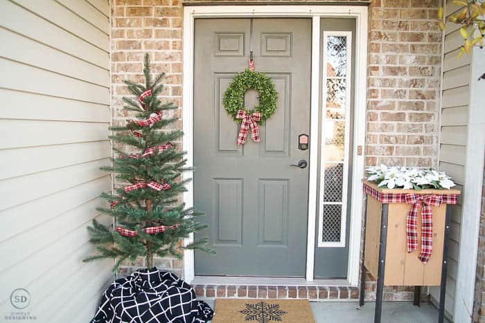 Simple Christmas Front Porch Decorations