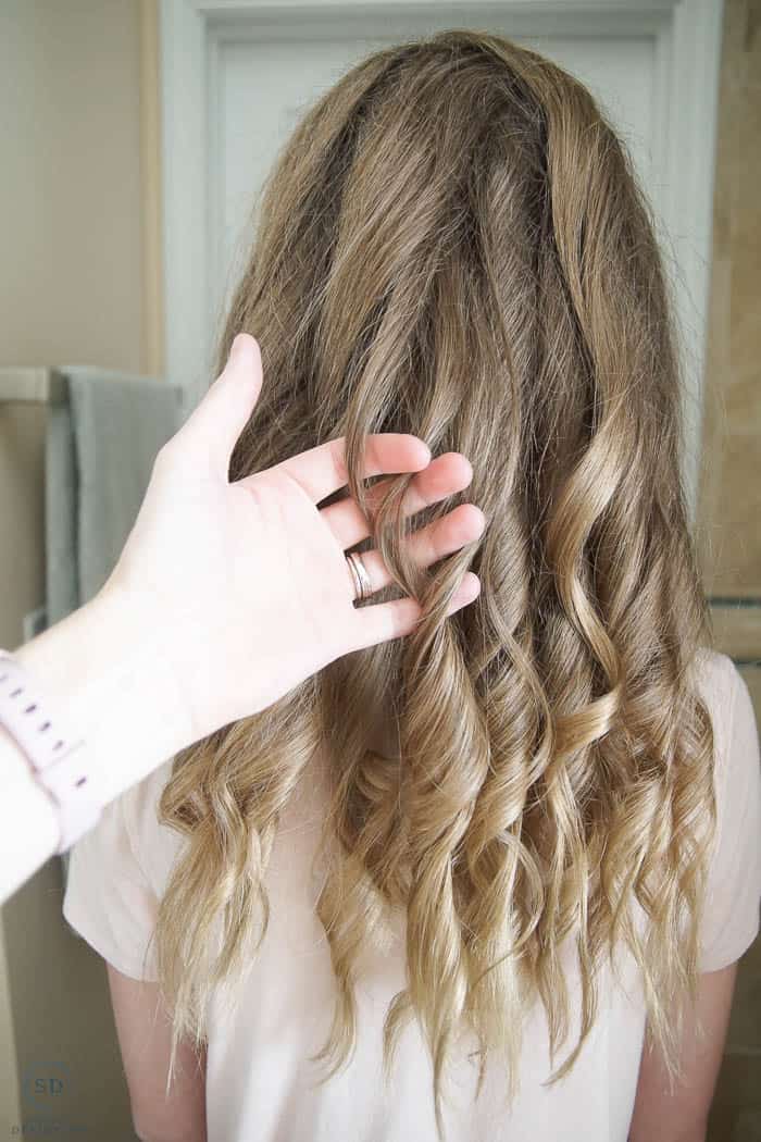 finger comb curls for beach waves