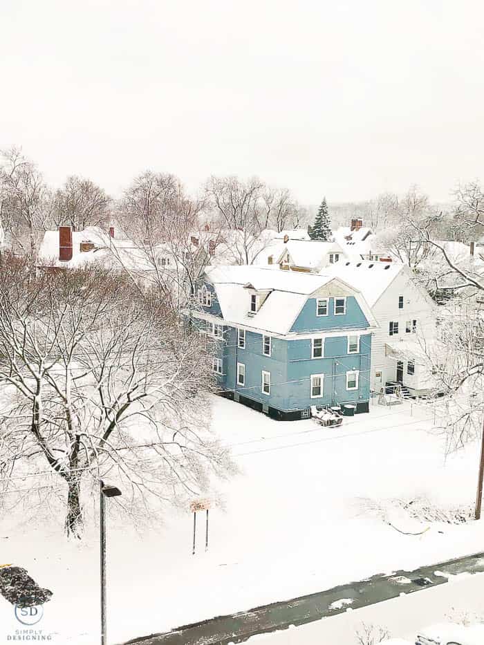 snow covered blue house in Niagara Falls