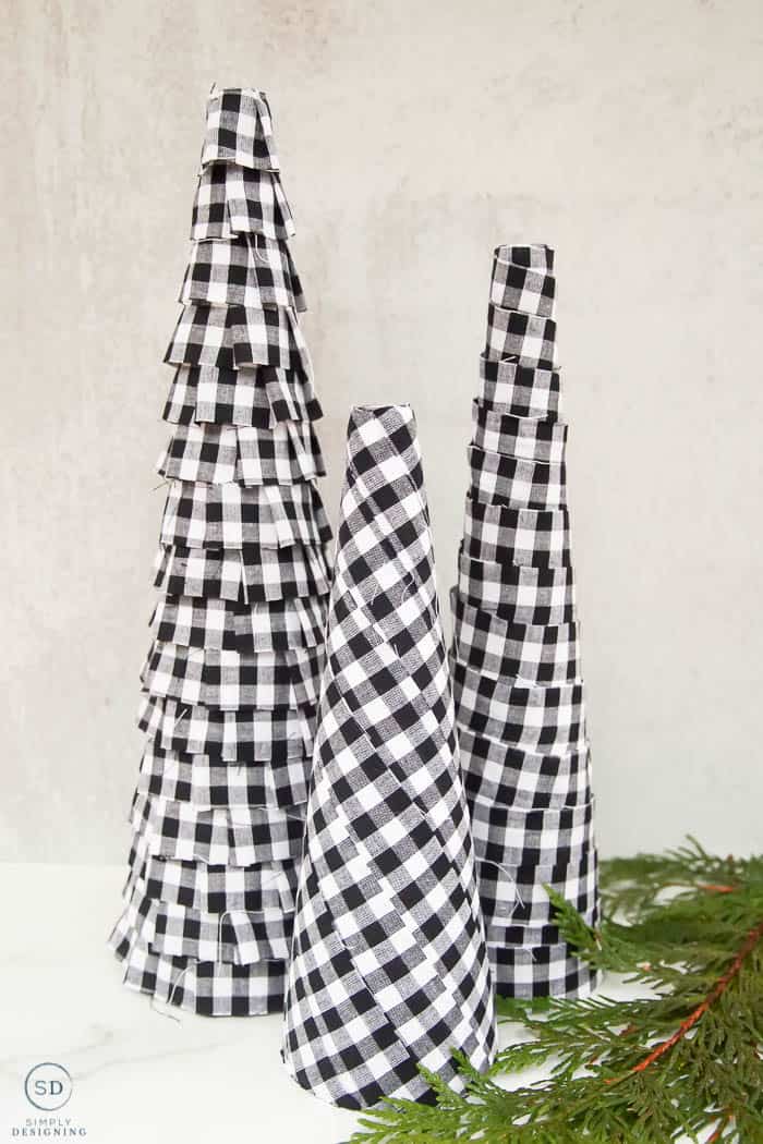 How to make 3 different Fabric Christmas Trees-06048