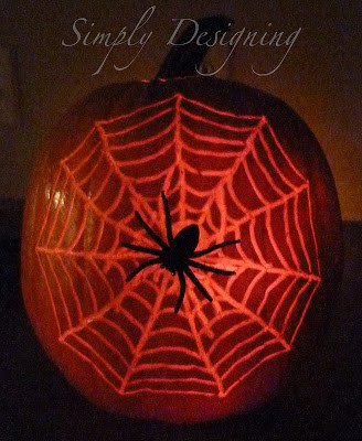 Dremel 011 | Pumpkin Carving with a DREMEL | 18 |