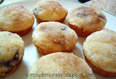 blueberry+muffins1 | Blueberry Sour Cream Muffins | 32 |