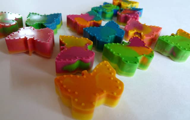 crayons+51 | Butterfly Up-Cycled Crayons {Kid Craft} | 26 |