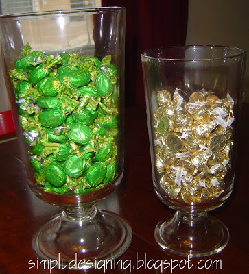vase+arrangement+11 | Hurricane Vase St. Patrick's Day Arrangement | 16 |