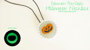 Glow In The Dark Necklace Halloween Craft | #halloween #halloweencraft #craft