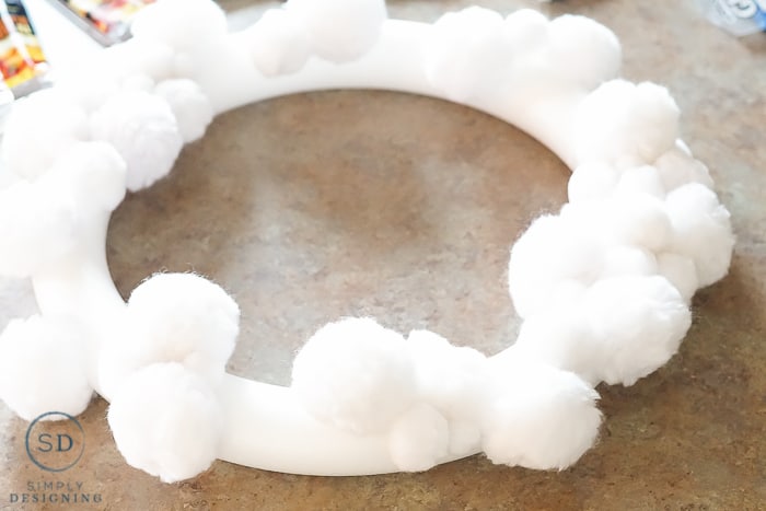 Beautiful White Winter Wreath 4 How to make a Pom Pom Wreath