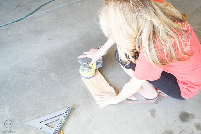 DIY Modern End Table and Chatbook Holder 03279 | Silver Bells Mantel {Silver and Gold Blog Series} | 31 |